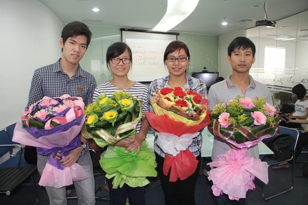 4 thủ khoa năm 2013 chia sẻ bí quyết học tập